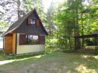 Chata Lipnice - venkovní kryté stání pro auto