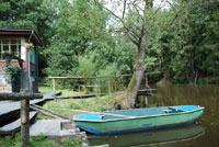 Chata Třeboň - řeka, loďka