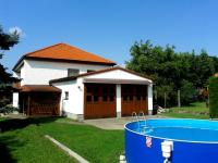 Dům s bazénem a trampolínou, Křemže, Český Krumlov
