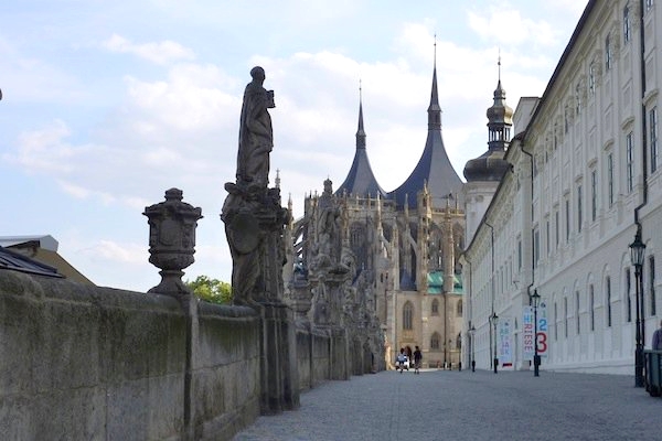 dovolená u Kutné Hory, ubytování v soukromí u Kutné hory, pobyty Kutná Hora, pronájem chaty a chalupy u Kutné hory, chata k pronájmu Kutná hora, chata s rybníčkem Kutná Hora, chata na samotě Kutná Hora, chata s jezírkem Kutná Hora